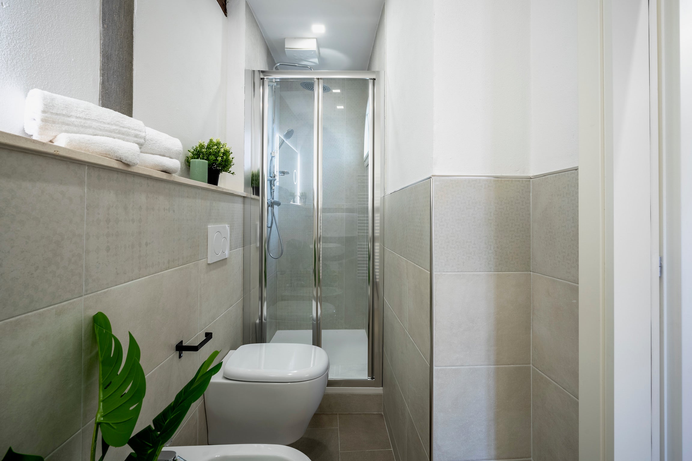 Top Floor Apartment with Views of Santa Croce